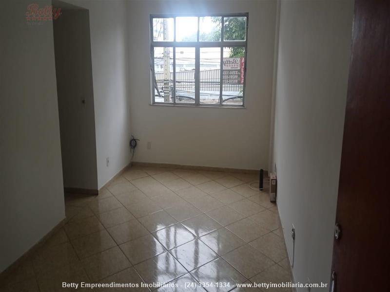 Apartamento para Alugar no Comercial em Resende