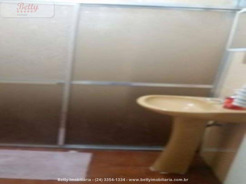 Apartamento a Venda no Comercial em Resende