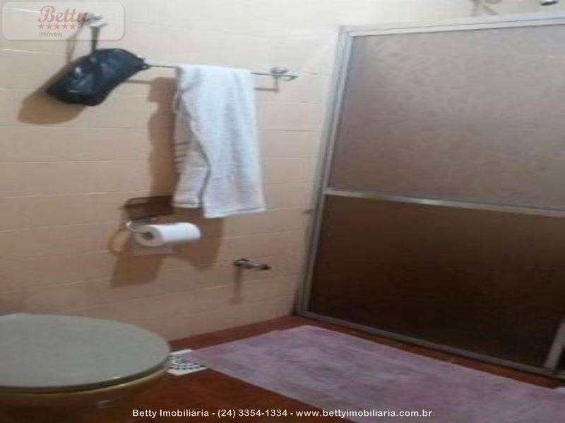 Apartamento a Venda no Comercial em Resende