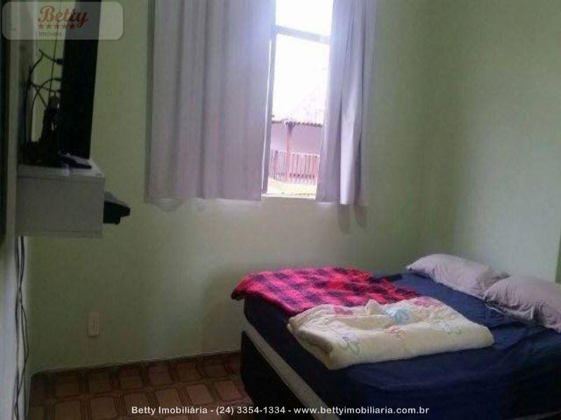 Apartamento a Venda no Comercial em Resende