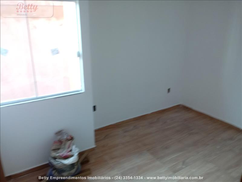 Casa a Venda no Morada da Montanha em Resende