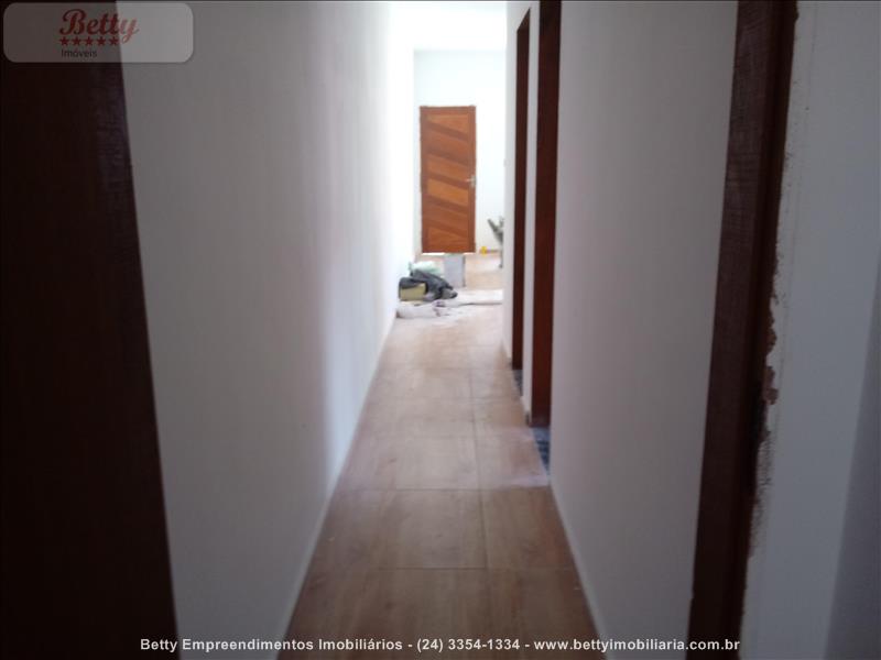 Casa a Venda no Morada da Montanha em Resende