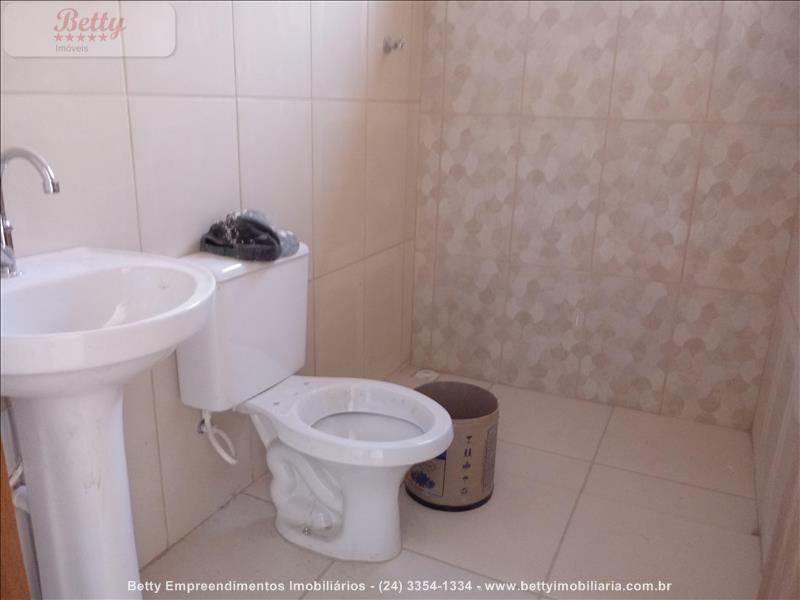 Casa a Venda no Morada da Montanha em Resende