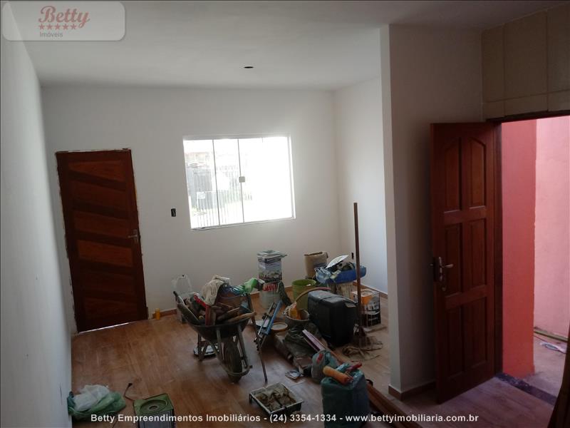 Casa a Venda no Morada da Montanha em Resende