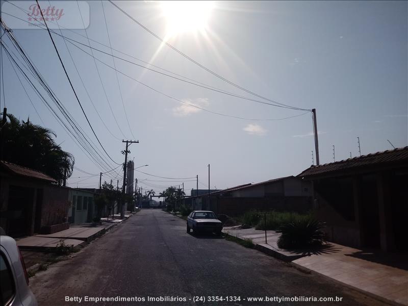 Casa a Venda no Morada da Montanha em Resende