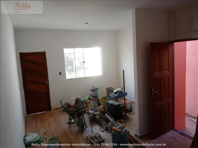 Casa a Venda no Morada da Montanha em Resende